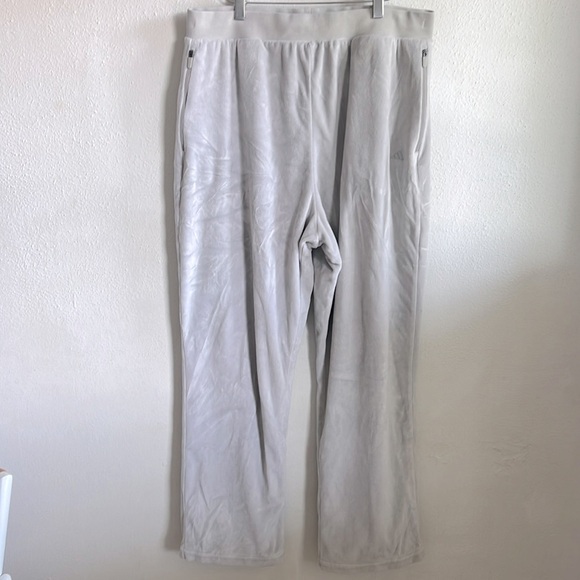 ADIDAS BASKETBALL VELOUR PANTS IA3453 - Picture 2 of 6